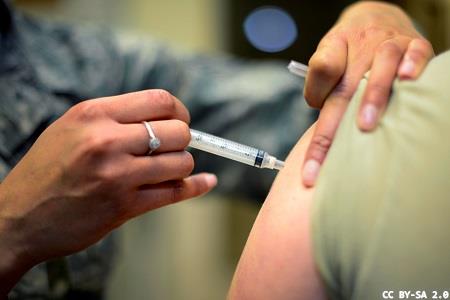 Health and care staff recruited to vaccine trial in Glasgow