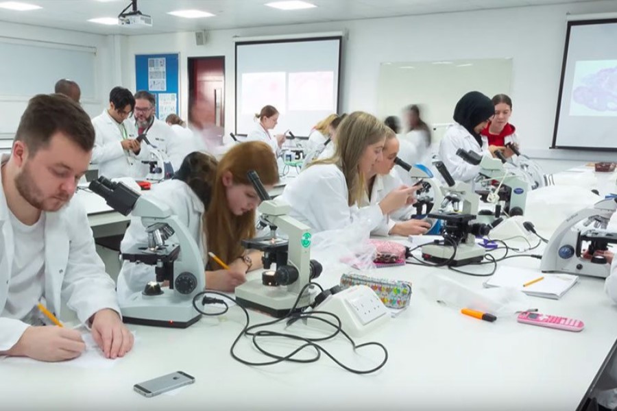 University of Derby to create biomedical science ‘Super Lab’
